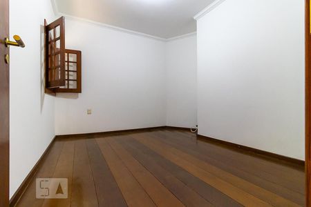 Casa à venda com 325m², 4 quartos e 4 vagasQuarto 3