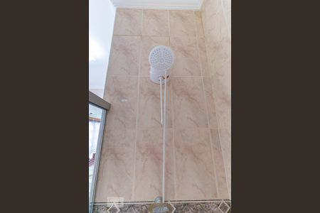 Casa à venda com 325m², 4 quartos e 4 vagasBanheiro social