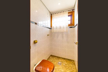 Casa à venda com 325m², 4 quartos e 4 vagasLavabo