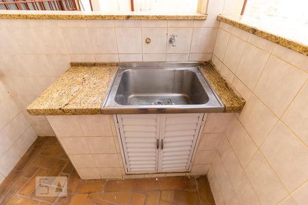 Casa à venda com 325m², 4 quartos e 4 vagasÁrea de serviço