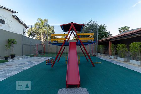 Apartamento à venda com 75m², 2 quartos e 1 vaga Apartamento à venda com 75m², 2 quartos e 1 vagaÁrea Comum - Playground