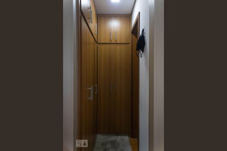 Armários suíte 1 de apartamento à venda com 2 quartos, 85m² em Belvedere, Belo Horizonte