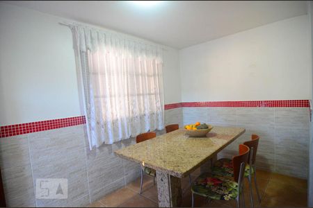 Casa à venda com 265m², 4 quartos e 4 vagasCozinha
