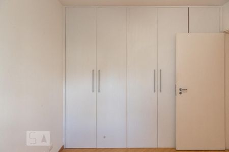 Suite de apartamento à venda com 3 quartos, 107m² em Vila Uberabinha, São Paulo