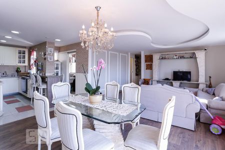 Apartamento à venda com 105m², 3 quartos e 2 vagas Apartamento à venda com 105m², 3 quartos e 2 vagasSala