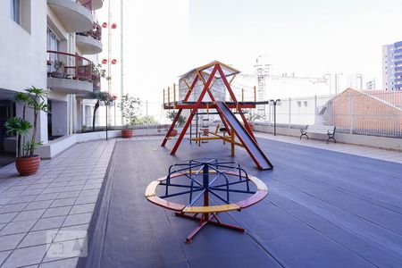 Apartamento à venda com 105m², 3 quartos e 2 vagas Apartamento à venda com 105m², 3 quartos e 2 vagasPlayground