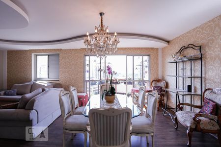 Apartamento à venda com 105m², 3 quartos e 2 vagas Apartamento à venda com 105m², 3 quartos e 2 vagasSala