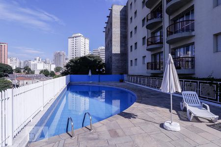 Apartamento à venda com 105m², 3 quartos e 2 vagas Apartamento à venda com 105m², 3 quartos e 2 vagasPiscina