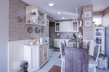 Apartamento à venda com 105m², 3 quartos e 2 vagas Apartamento à venda com 105m², 3 quartos e 2 vagasCozinha