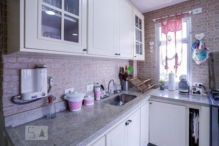 Apartamento à venda com 105m², 3 quartos e 2 vagas Apartamento à venda com 105m², 3 quartos e 2 vagasCozinha