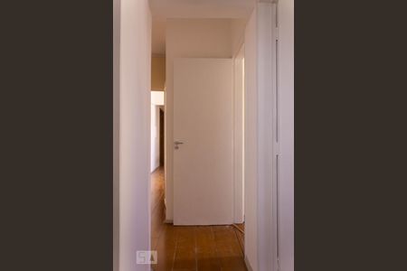 Corredor de apartamento para alugar com 2 quartos, 52m² em Cidade Monções, São Paulo