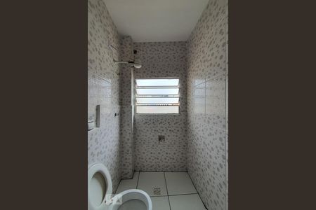 Banheiro/área de serviço de apartamento à venda com 1 quarto, 33m² em Centro, São Paulo