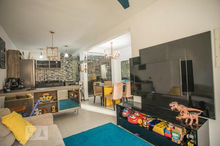 Sala de Estar de casa de condomínio para alugar com 3 quartos, 130m² em Jardim Oriental, São Paulo