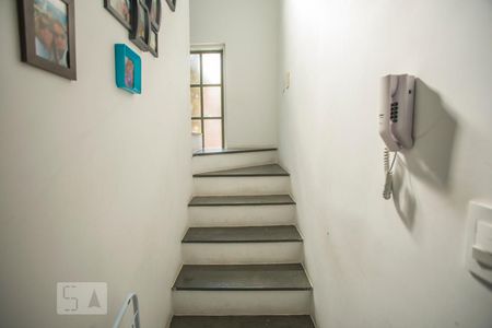 Escadas de casa de condomínio à venda com 3 quartos, 130m² em Jardim Oriental, São Paulo