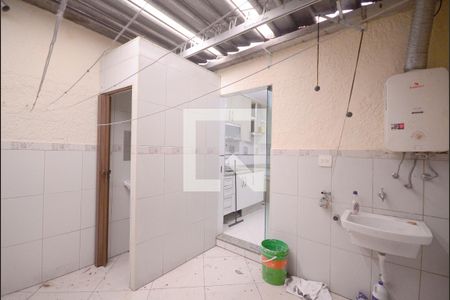 Casa de condomínio para alugar com 120m², 3 quartos e 2 vagasÁrea de Serviço 