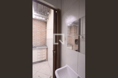 Casa de condomínio para alugar com 120m², 3 quartos e 2 vagasLavabo da Área de Serviço 