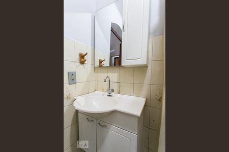 Casa à venda com 230m², 2 quartos e 4 vagasBanheiro