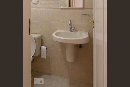 Banheiro da Suíte de apartamento para alugar com 3 quartos, 74m² em Chácara Inglesa, São Paulo