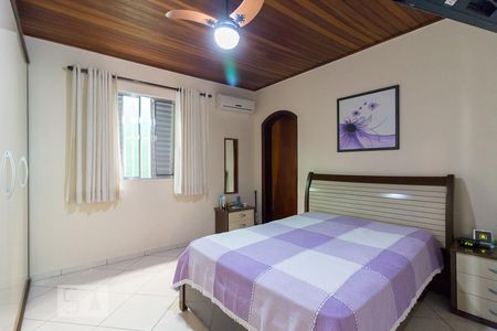 Casa à venda com 205m², 3 quartos e 3 vagasQuarto 3 suíte