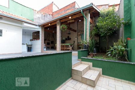 Casa à venda com 205m², 3 quartos e 3 vagasQuintal - fundos