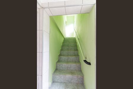 Casa à venda com 205m², 3 quartos e 3 vagasEscadas para edícula