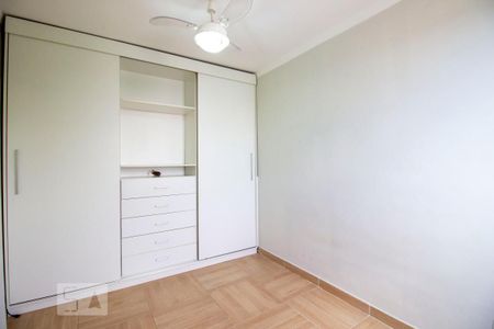 Apartamento à venda com 56m², 2 quartos e 1 vagaQuarto 2 - Armários