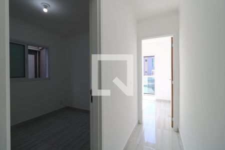 Corredor de apartamento para alugar com 2 quartos, 52m² em Parque Capuava, Santo André