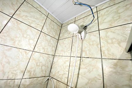 Casa à venda com 97m², 4 quartos e sem vaga Casa à venda com 97m², 4 quartos e sem vagaBanheiro