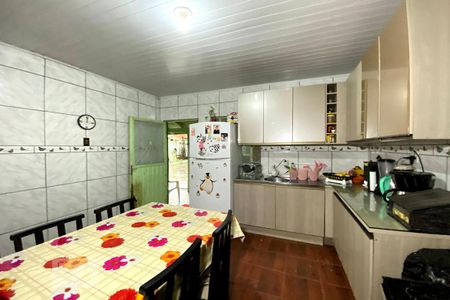 Casa à venda com 97m², 4 quartos e sem vaga Casa à venda com 97m², 4 quartos e sem vagaCozinha