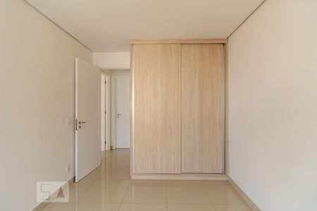 Apartamento à venda com 80m², 2 quartos e 2 vagasQuarto 2