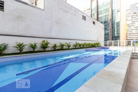 Apartamento à venda com 80m², 2 quartos e 2 vagasÁrea comum - Piscina
