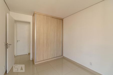 Apartamento à venda com 80m², 2 quartos e 2 vagasQuarto 2