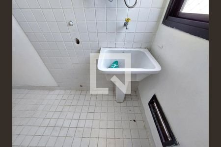 Apartamento para alugar com 72m², 3 quartos e 1 vagaÁrea de Serviço