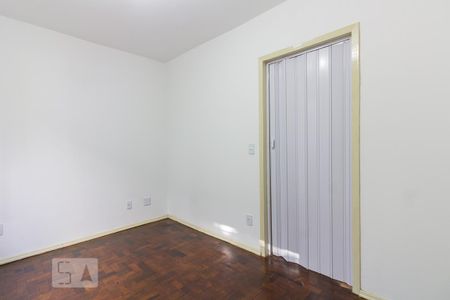 Quarto  de apartamento à venda com 1 quarto, 50m² em Passo da Areia, Porto Alegre