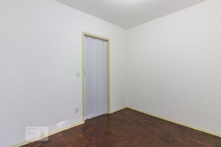 Quarto  de apartamento à venda com 1 quarto, 50m² em Passo da Areia, Porto Alegre