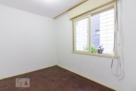 Quarto  de apartamento à venda com 1 quarto, 50m² em Passo da Areia, Porto Alegre