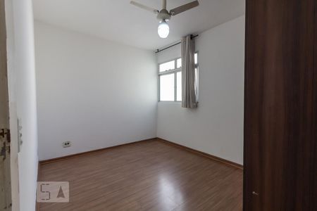 Quarto 1 de apartamento para alugar com 2 quartos, 55m² em Indaiá, Belo Horizonte