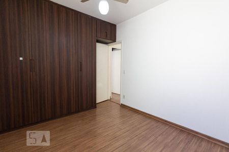 Quarto 1 de apartamento para alugar com 2 quartos, 55m² em Indaiá, Belo Horizonte