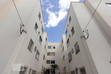 Apartamento para alugar com 55m², 2 quartos e 1 vagaFachada do bloco
