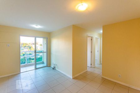 Sala de apartamento para alugar com 3 quartos, 75m² em Fátima, Niterói