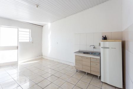 Sala e cozinha de apartamento para alugar com 1 quarto, 45m² em Coronel Aparicio Borges, Porto Alegre
