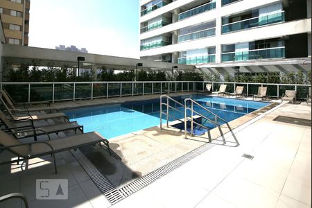 Apartamento à venda com 34m², 1 quarto e 1 vagaPiscina