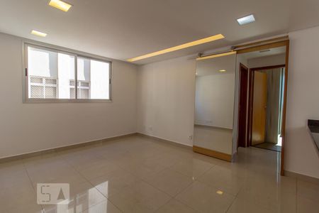 Sala de apartamento para alugar com 2 quartos, 68m² em São Lucas, Belo Horizonte