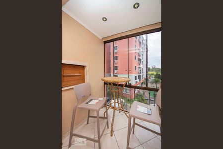 Varanda com Churrasqueira  de apartamento para alugar com 3 quartos, 63m² em Sarandi, Porto Alegre