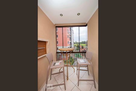 Varanda com Churrasqueira  de apartamento para alugar com 3 quartos, 63m² em Sarandi, Porto Alegre