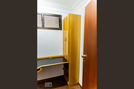 Apartamento à venda com 180m², 3 quartos e 2 vagasEscritório