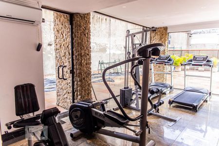 Apartamento à venda com 180m², 3 quartos e 2 vagasÁrea comum - Academia