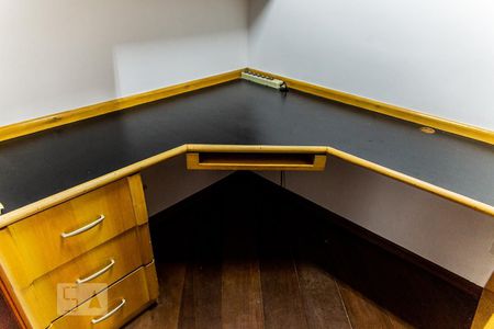 Apartamento à venda com 180m², 3 quartos e 2 vagasArmário