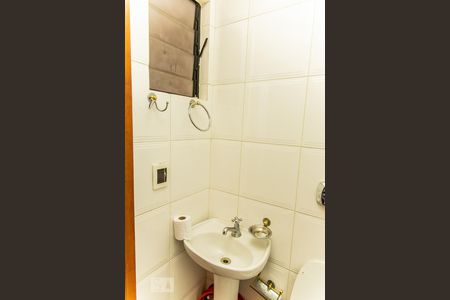 Apartamento à venda com 180m², 3 quartos e 2 vagasBanheiro de Serviço