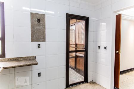 Apartamento à venda com 180m², 3 quartos e 2 vagasCozinha